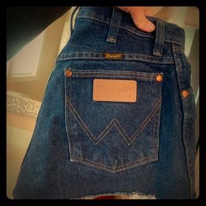 Vintage high waisted wrangler cut offs